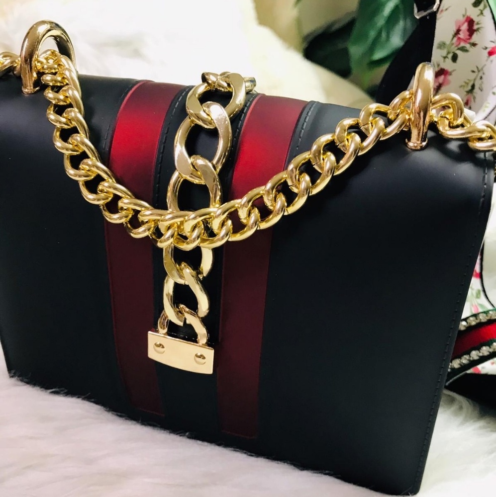 🆕️👄Chain Accent Center Striped Jelly 2-Way Shoul